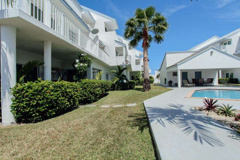 Vista Condominium
