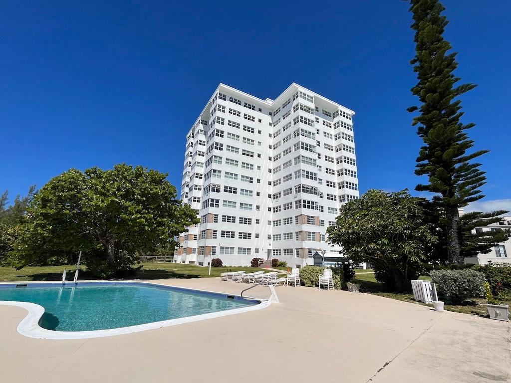 RIVIERA TOWERS