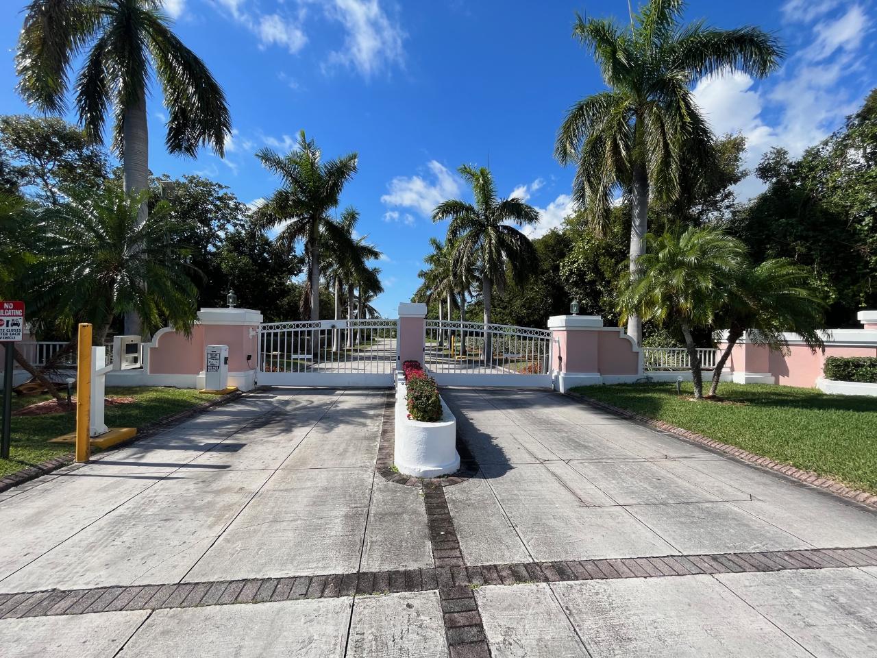 FORTUNE CAY BEACHFRONT,Fortune Cay