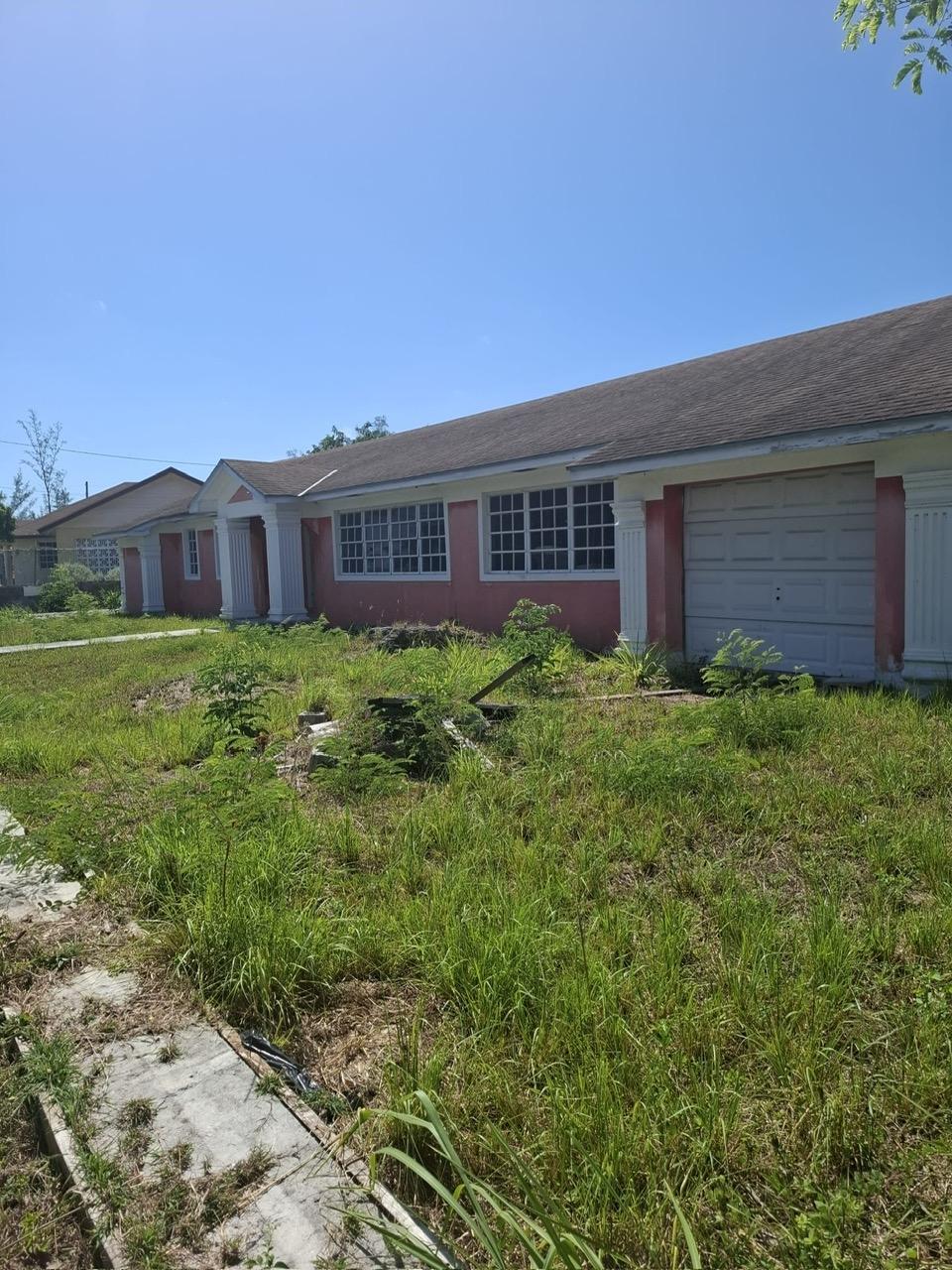 SEA BREEZE ESTATE HOME,Sea Breeze