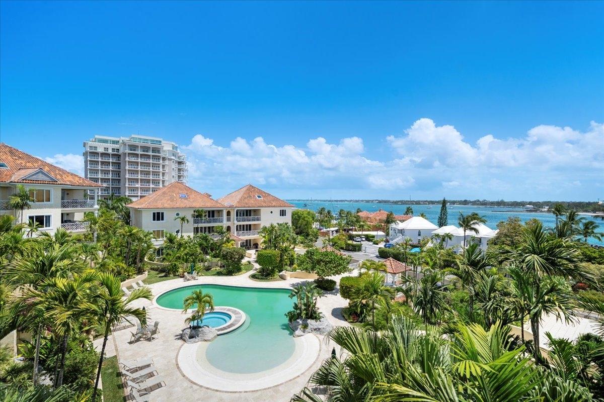CLOISTER DRIVE EAST,Paradise Island
