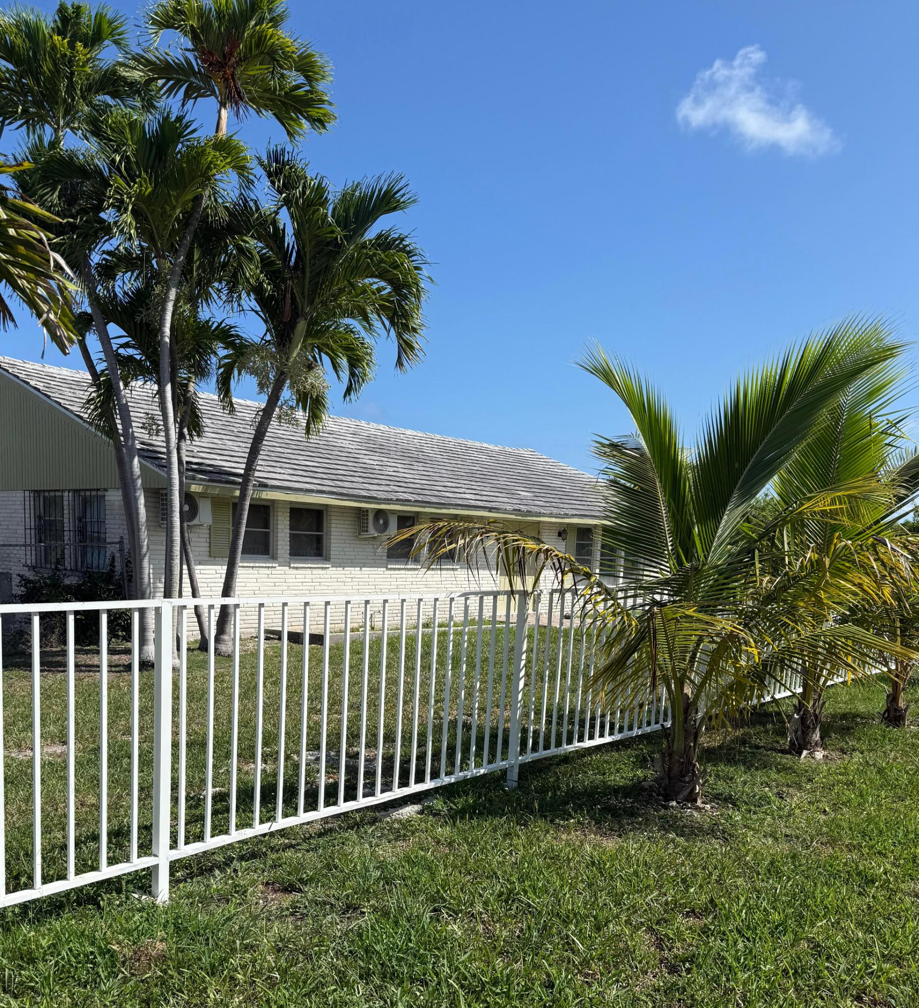 475 HAWAII AVENUE,Lucaya
