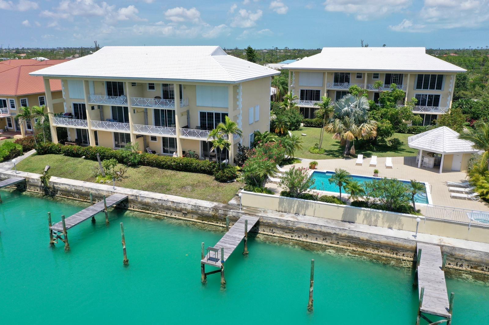 Pinta Ave EMERALD BAY COMPLEX,Bahamia