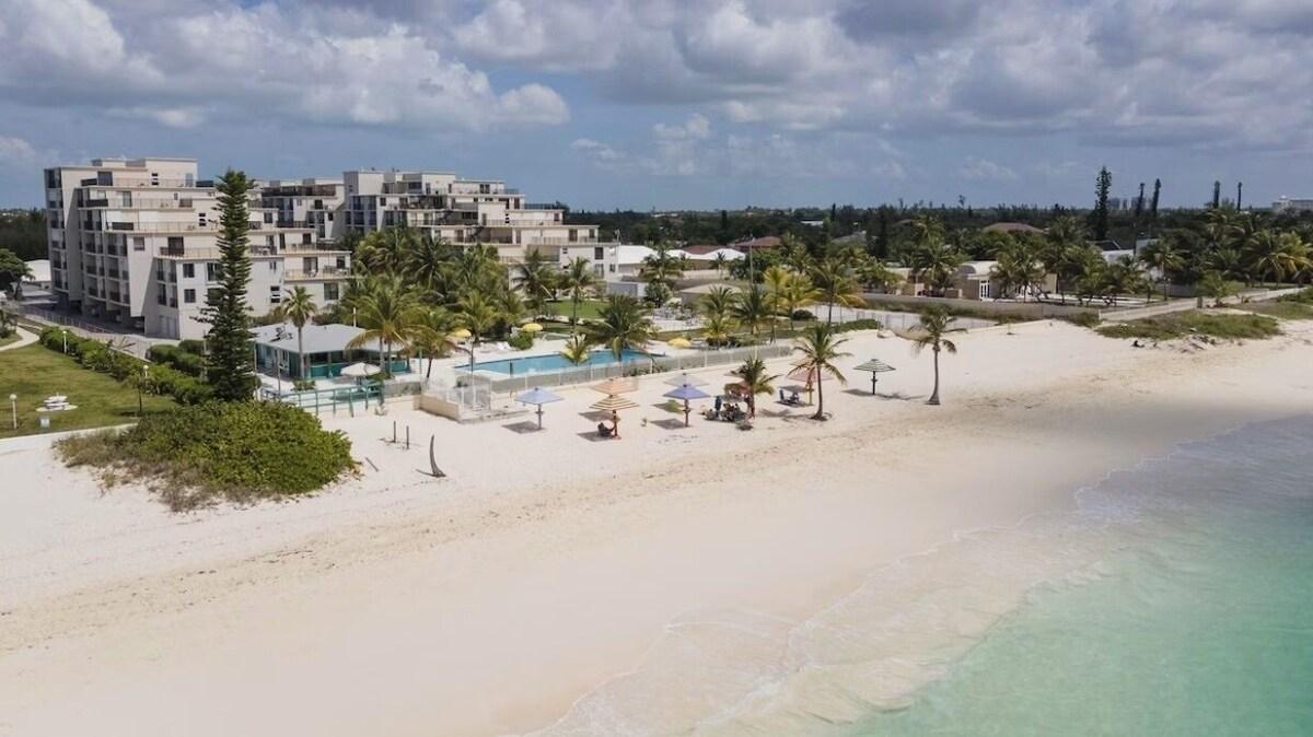 CORAL BEACH CONDO,Lucaya