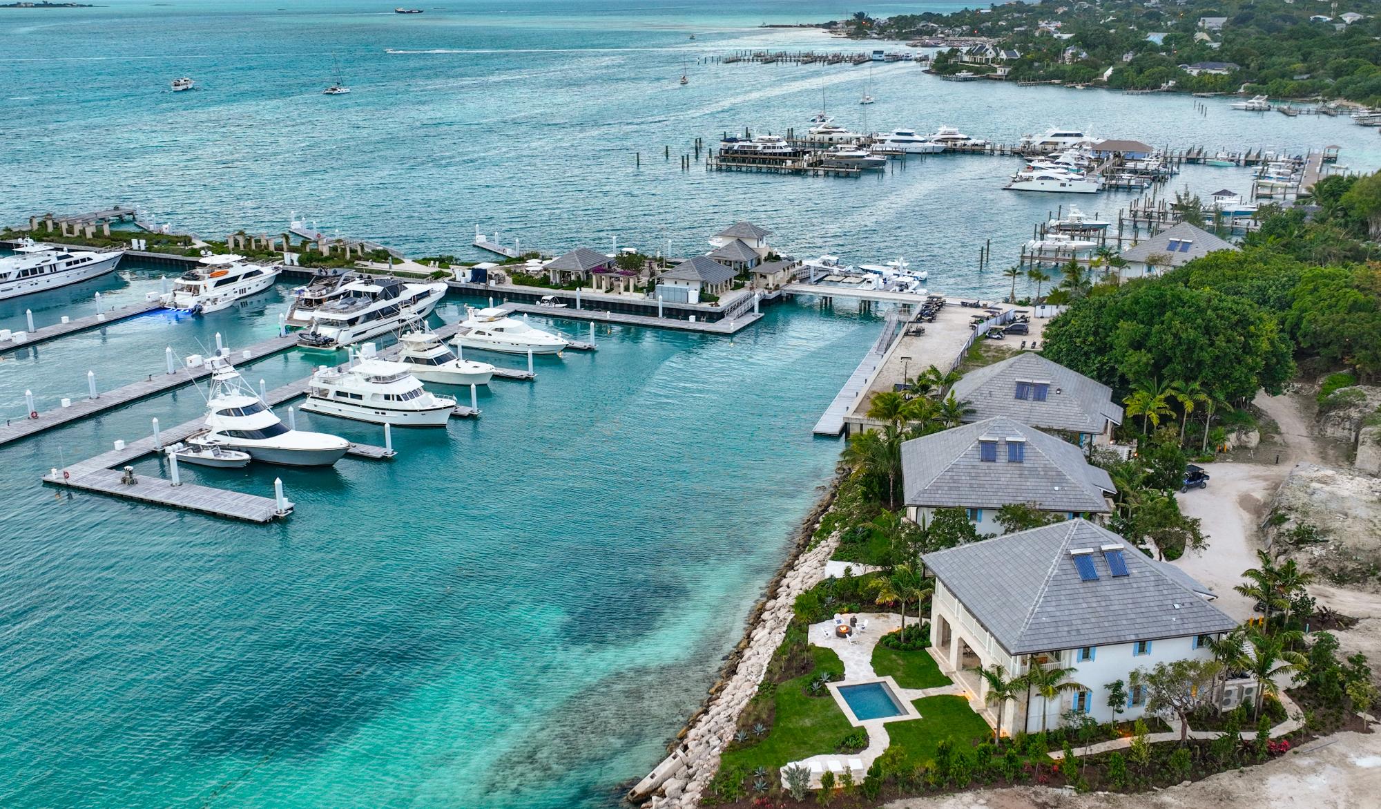 BRILAND CLUB & MARINA,Harbour Island