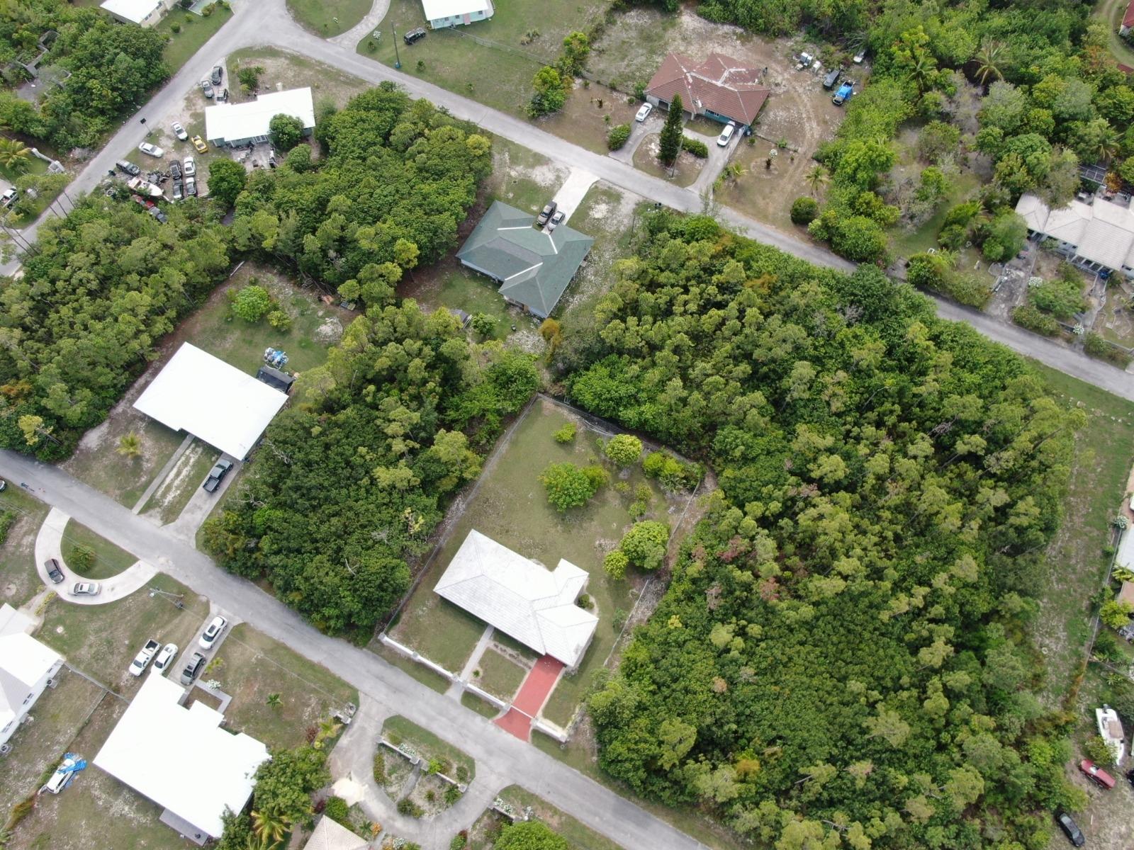 ROYAL BAHAMIAN ESTATES,Other Grand Bahama/Freeport