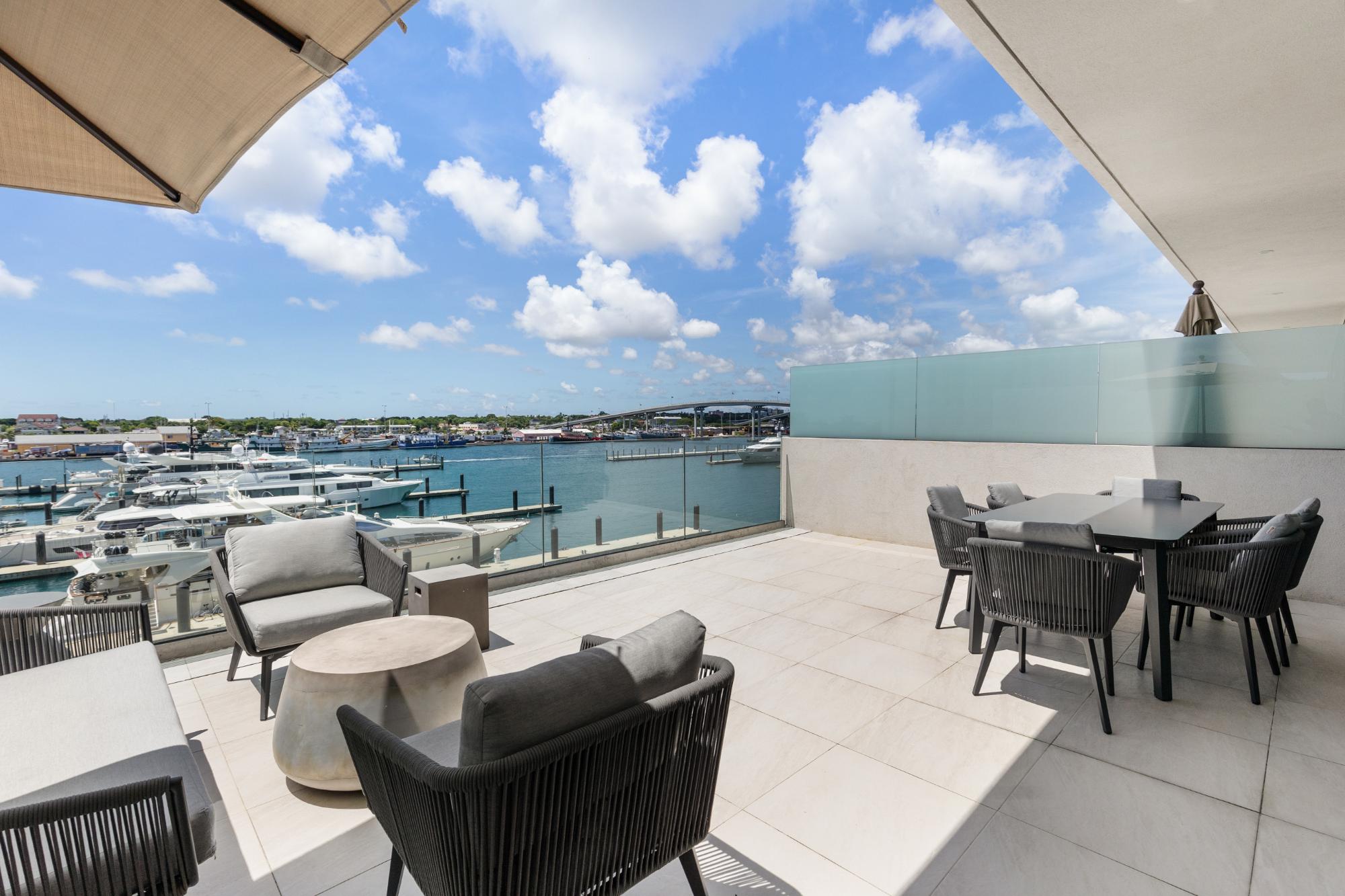 STERLING COMMONS EAST,Paradise Island
