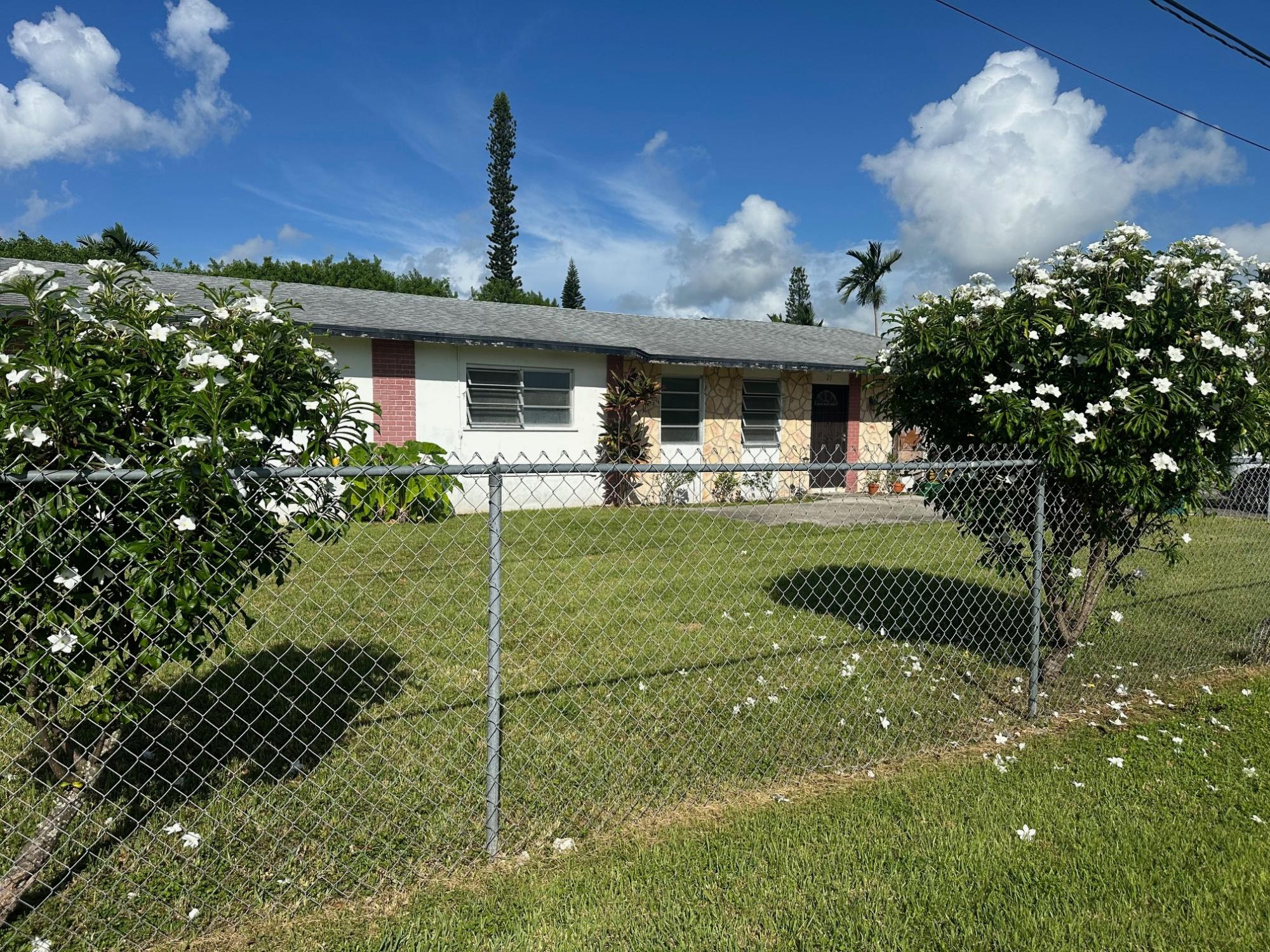 25 SHACKLETON LANE,Freeport