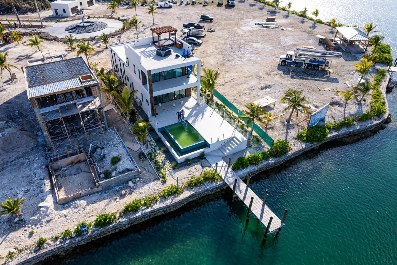 O2 RESORT,Bell Channel