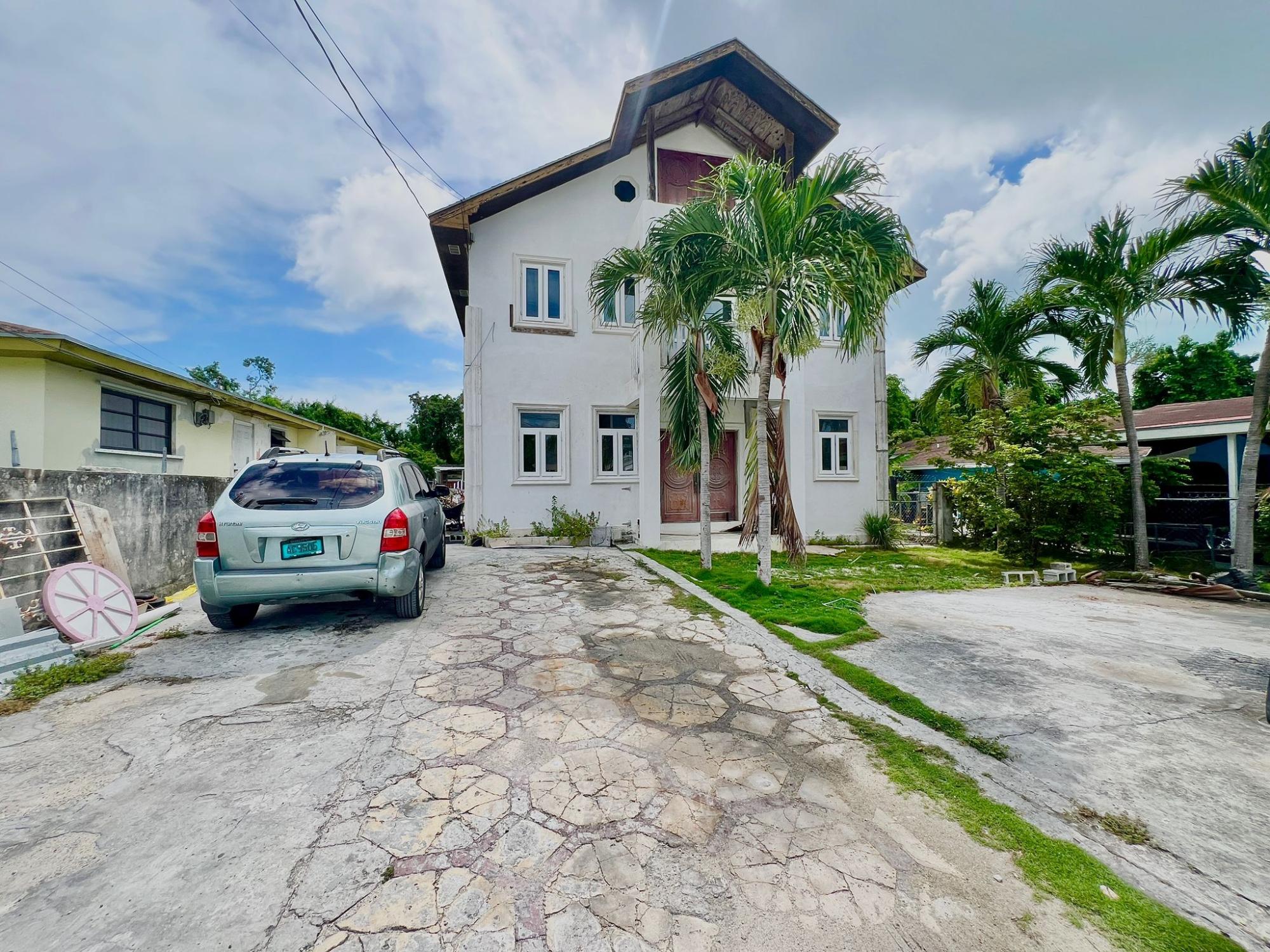 BARRINE CLOSE,Prince Charles Drive