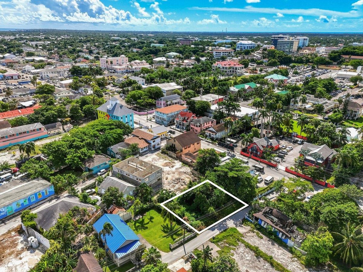  COLEBROOK LANE,East Bay Street