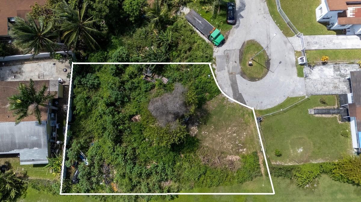  GOLDEN GATES,Golden Gates