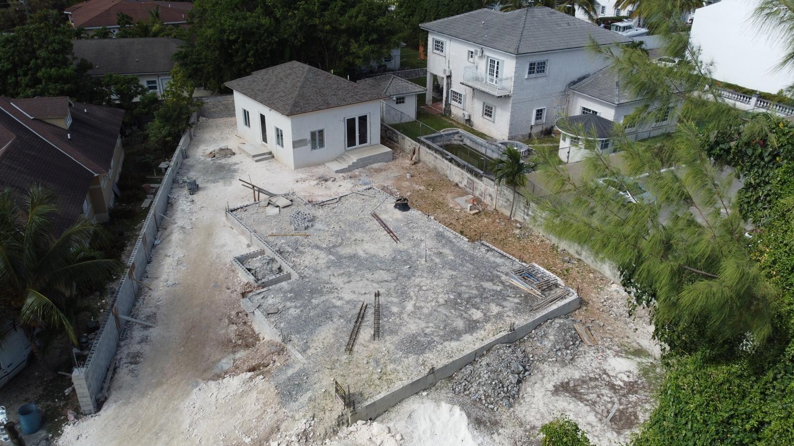 18 HIGHLAND ESTATES,West Bay Street