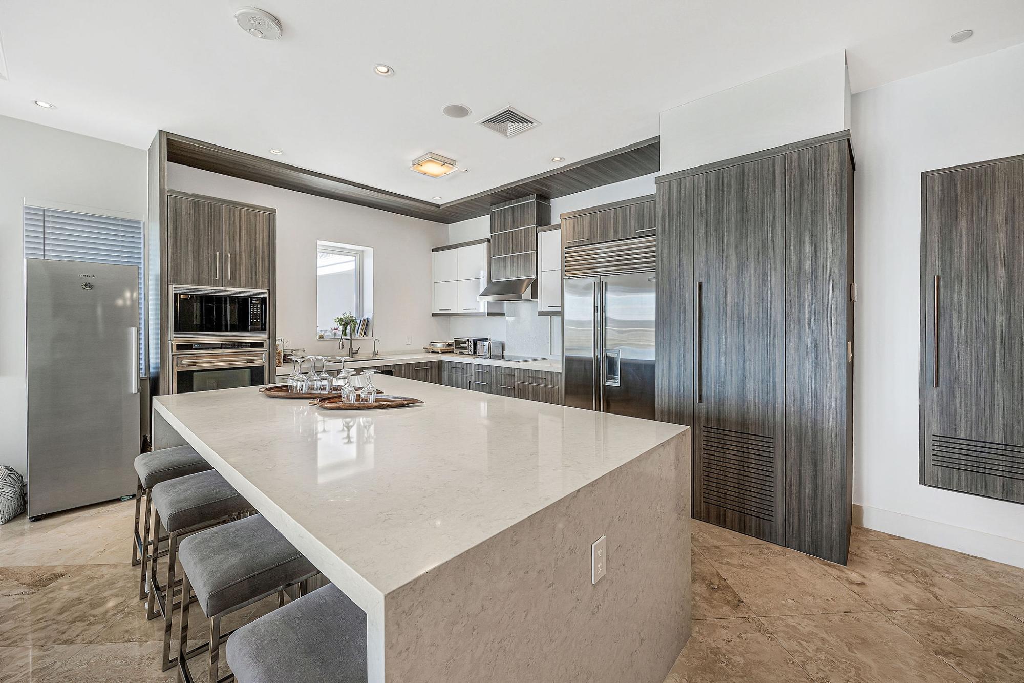  ONE OCEAN,Paradise Island