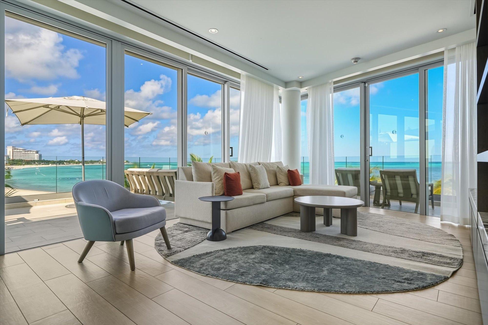  GOLDWYNN,West Bay Street