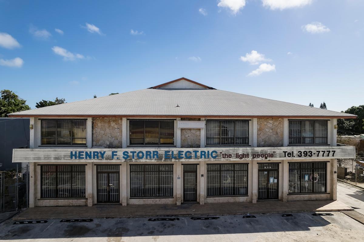 COMMERCIAL BUILDING