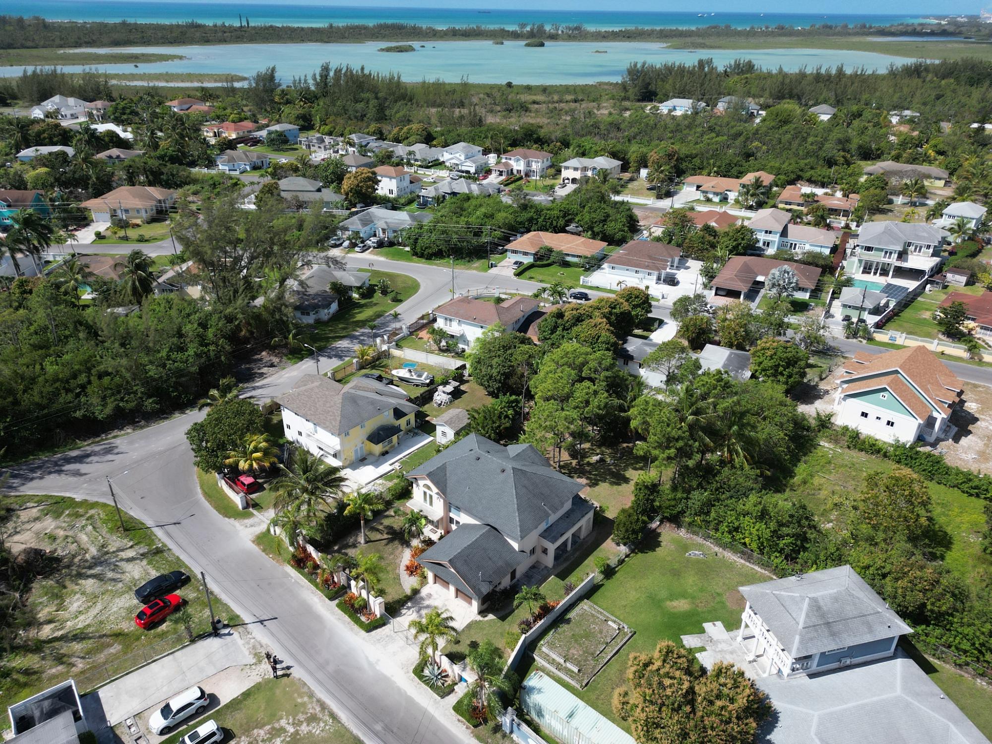 8 CORAL LAKES WEST,Coral Harbour