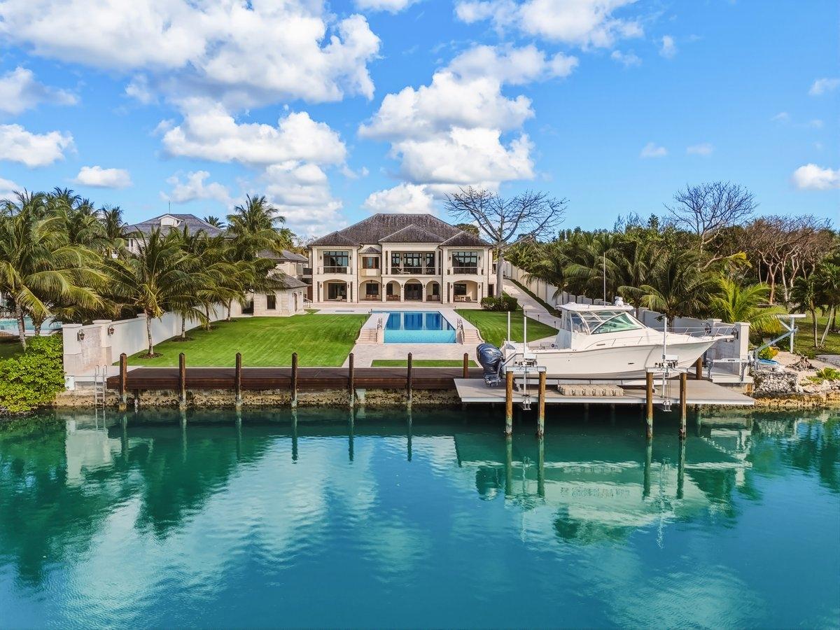  3 OLD FORT DRIVE,Old Fort Bay
