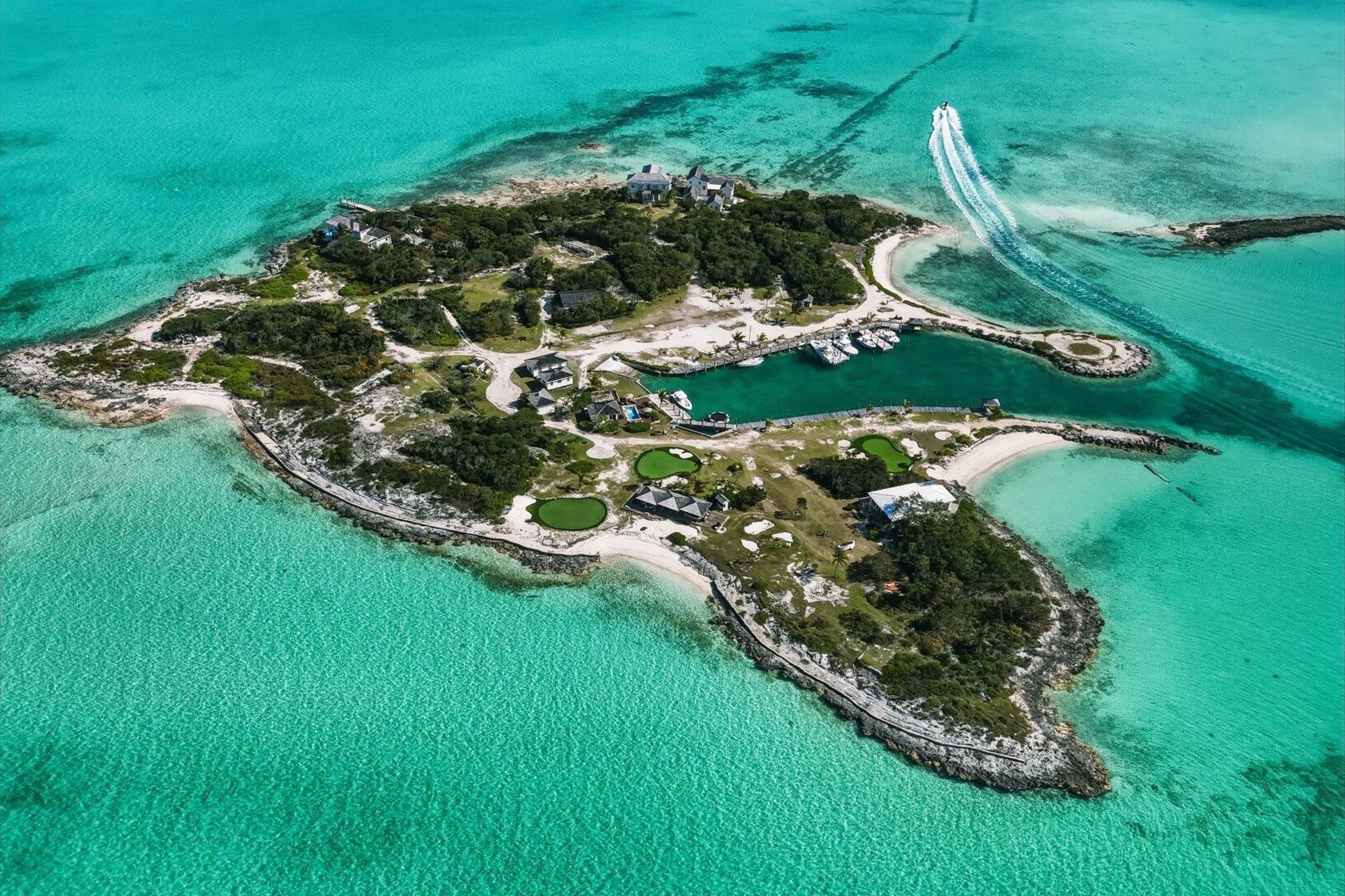  CROWN PIGEON ISLAND & CAY,Harbour Island