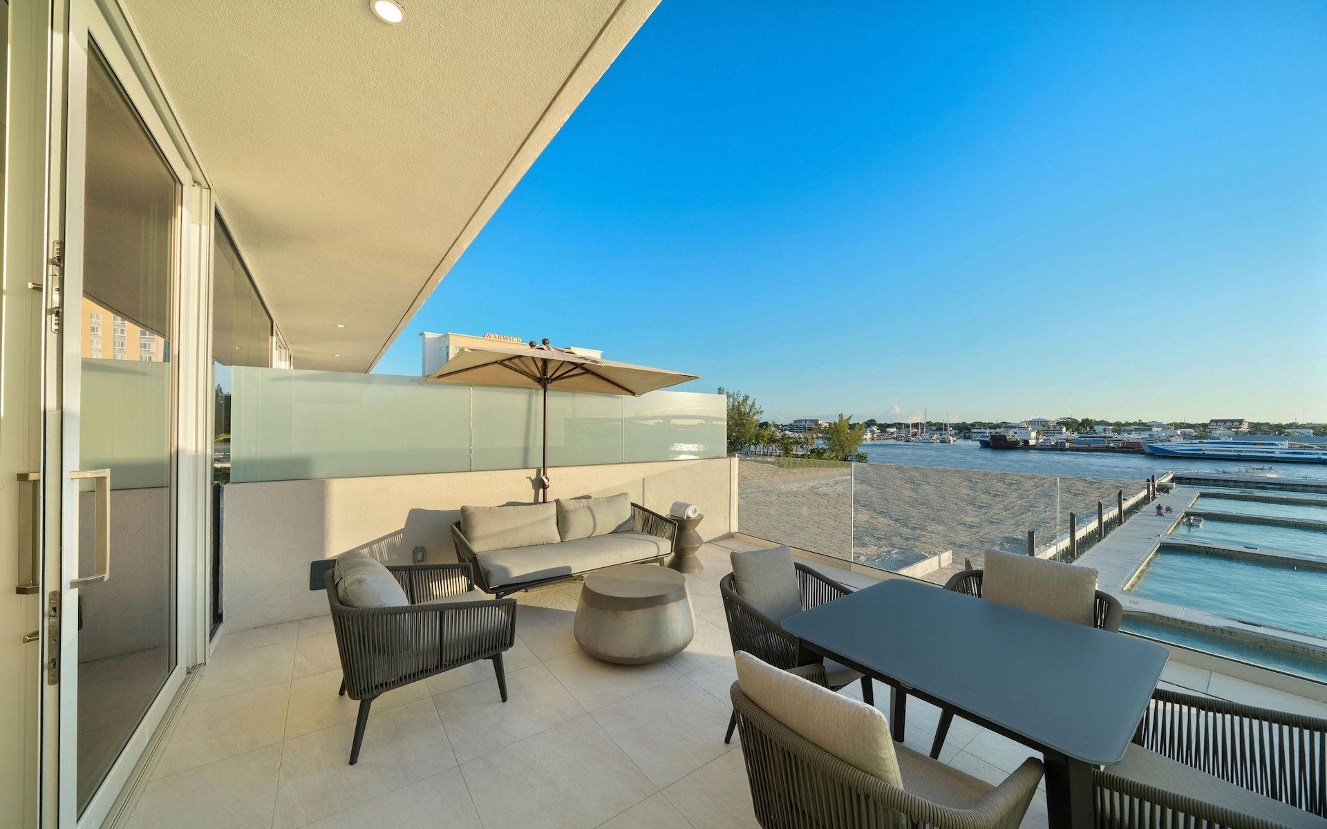  STERLING COMMONS,Paradise Island
