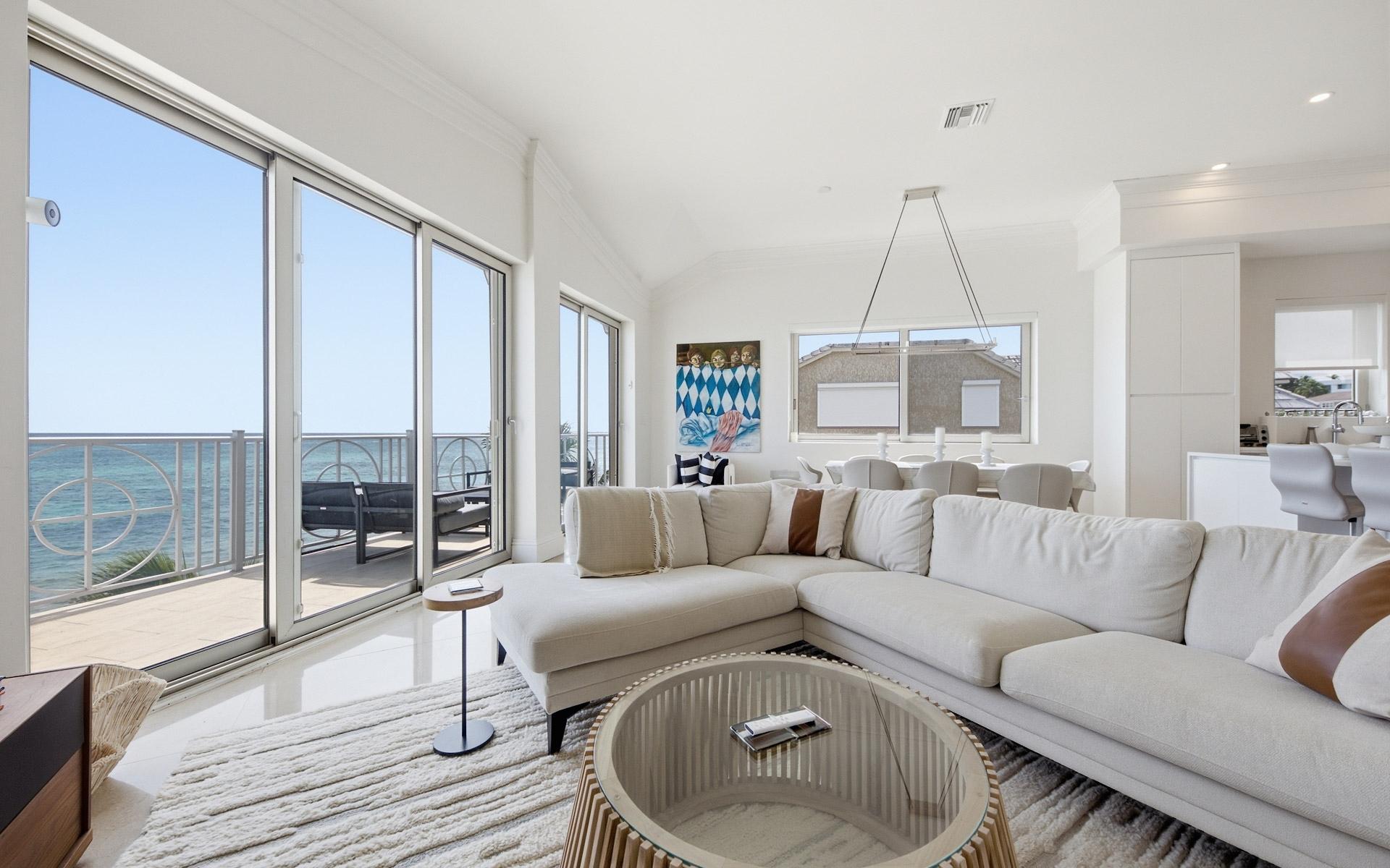 Condo Palm Shores