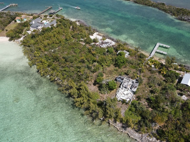  DOLPHIN HOUSE,Green Turtle Cay