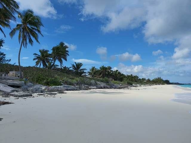  QUEEN'S HIGHWAY,Bahama Sound