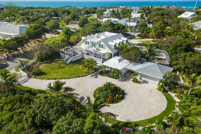 1 GOVERNORS ESTATES,Governor's Harbour