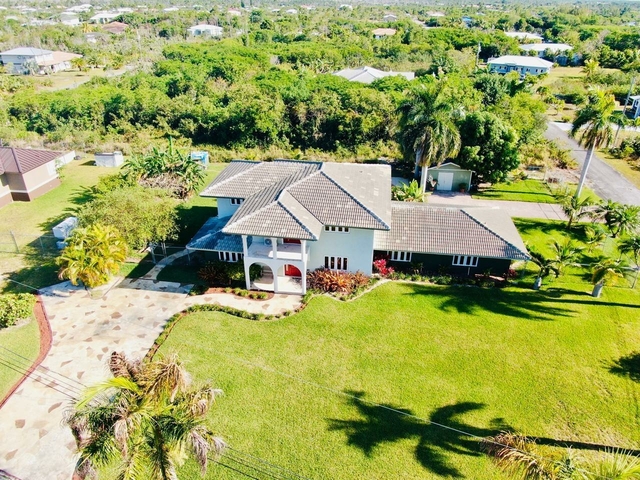 25 SCHOONER CIRCLE,Bahamia