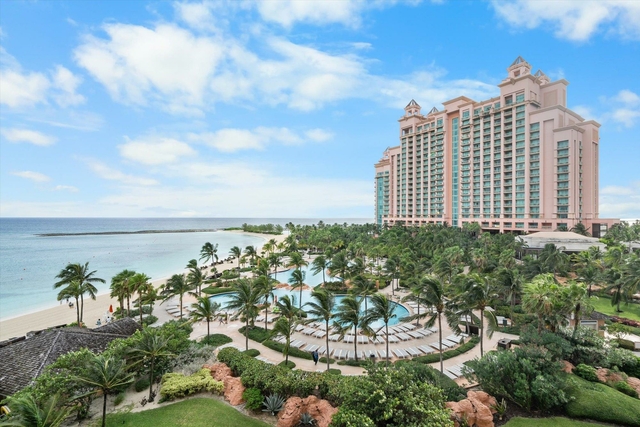  THE REEF AT ATLANTIS,Paradise Island