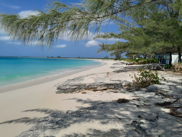  ELEUTHERA HILL TOP LOT,James Cistern