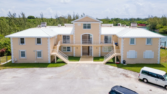  ZACHERY LANE,Bahama Terrace