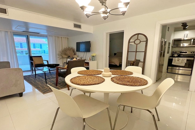  DELAPORTE CONDO,Cable Beach