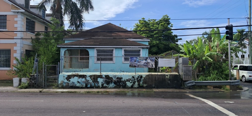  SHIRLEY STREET,Mount Royal Avenue