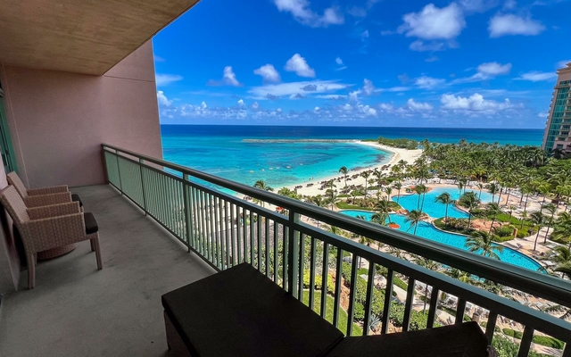  THE REEF AT ATLANTIS,Paradise Island