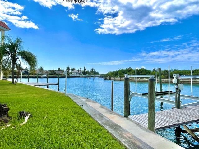  ISLAND BAY CONDOMINIUMS,Bahamia