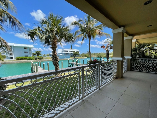  SUFFOLK COURT CONDOMINIUM,Bahamia