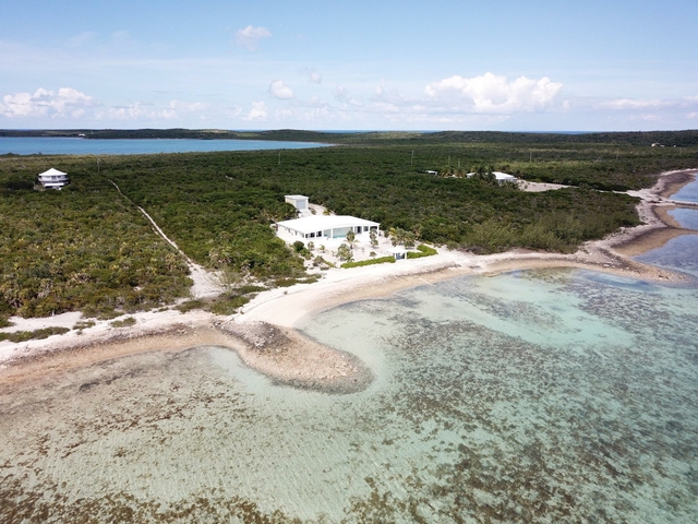  WATERFRONT HOME WITH POOL,Indian Hole Point