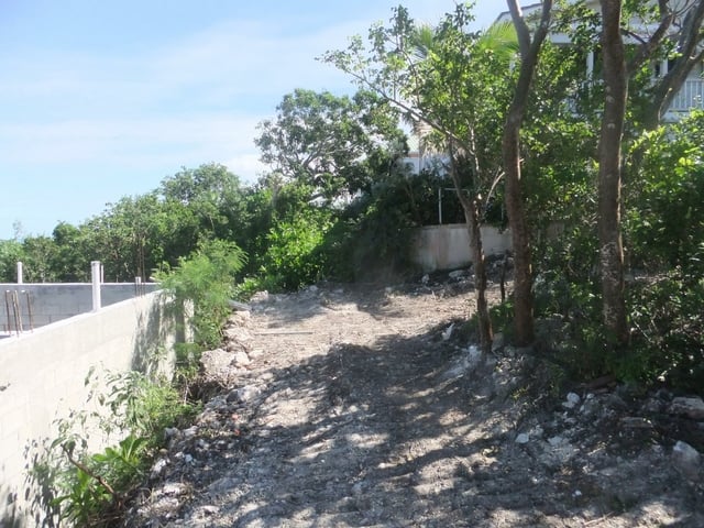  GAMBIER COURT,West Bay Street