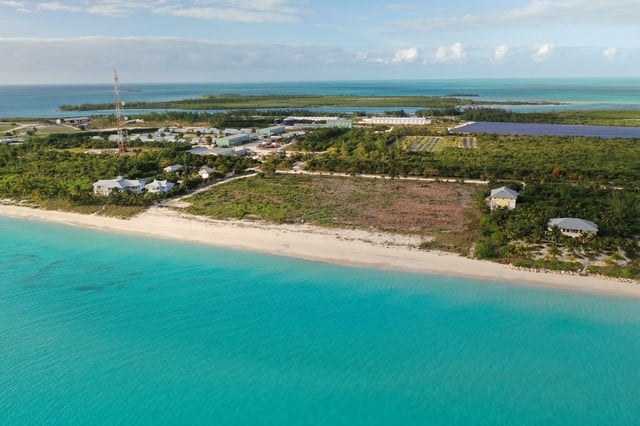  QUEENS BEACH- CHUB CAY,Chub Cay