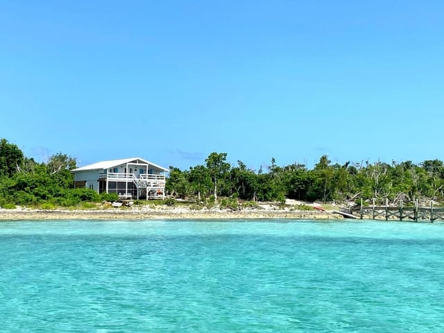  HALCYON HOUSE,Lubbers Quarters