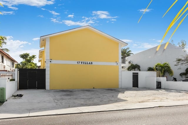  CABLE BEACH FOURPLEX,Cable Beach