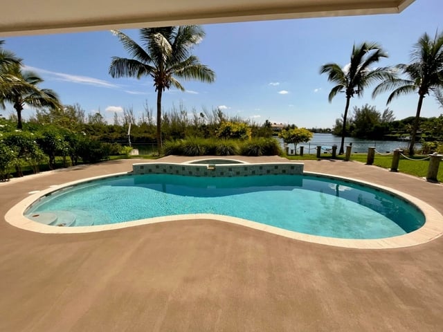  CANAL HOME IN FORTUNE BAY,Fortune Bay