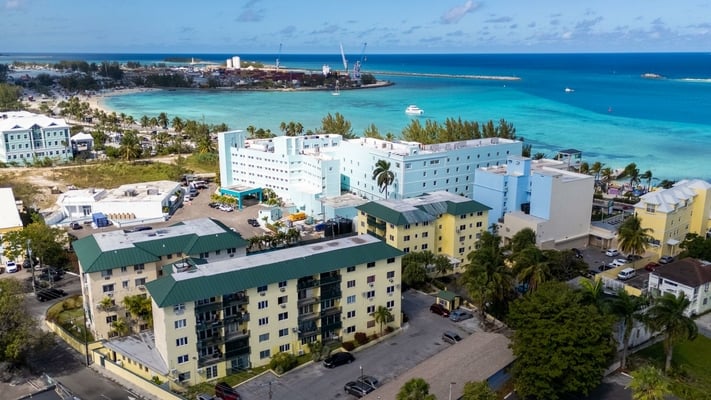  TOWN COURT CONDOMINIUMS,West Bay Street