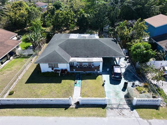  KENT AVE, GLENISTON GARDE,Prince Charles Drive