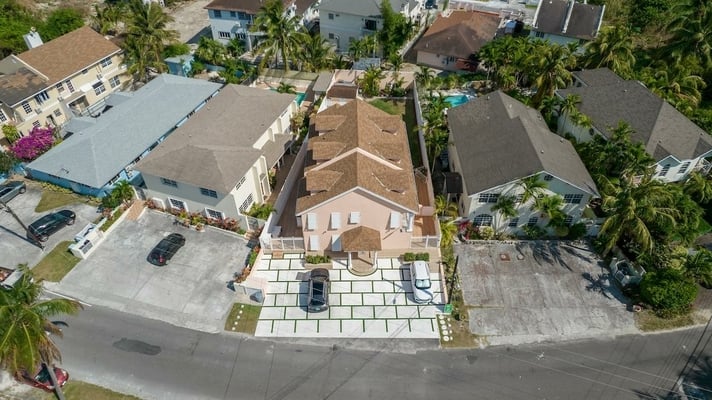  SEA BEACH ESTATES LOT 77,West Bay Street