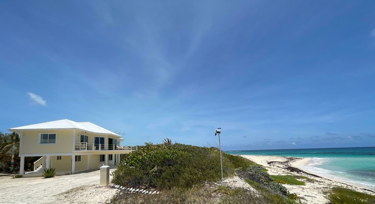  3 3 BEACHFRONT HOME,Morrisville