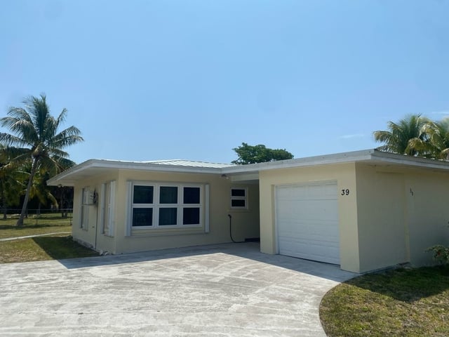 39 SEASPRAY LANE,Lucaya
