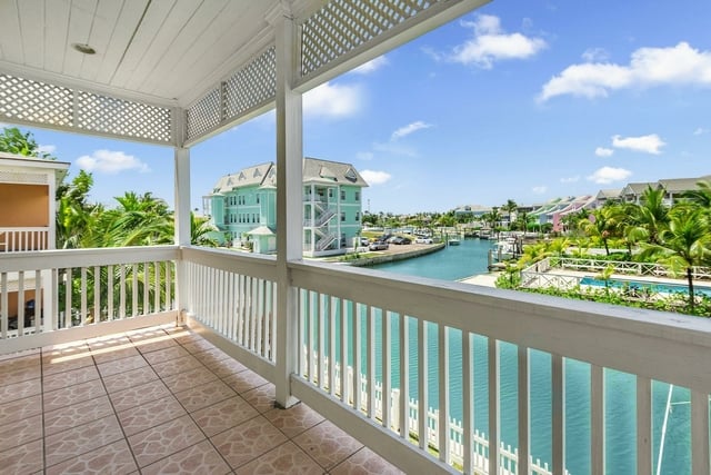  SANDYPORT DRIVE,West Bay Street
