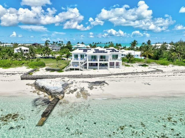  SUZIES ROCK,Treasure Cay
